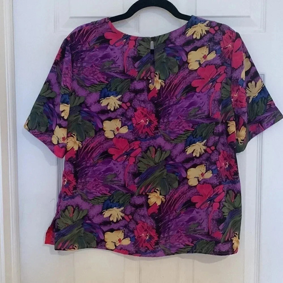Vintage Notations Floral Top - Picture 2 of 4